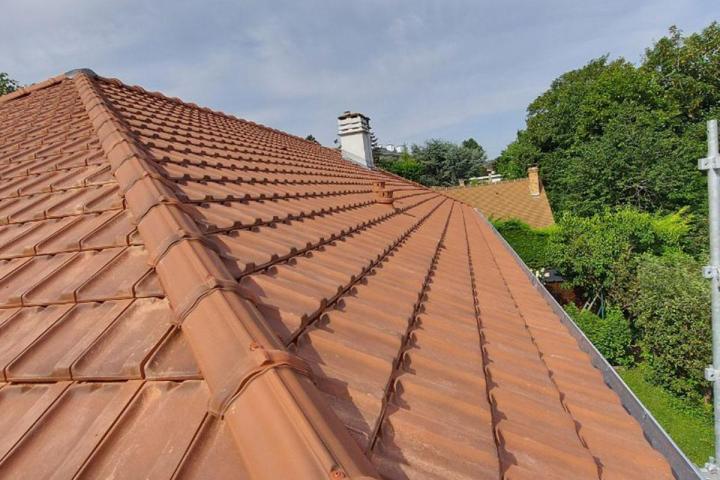 Tirez profit de notre expertise pour toute installation de toitures en tuiles.